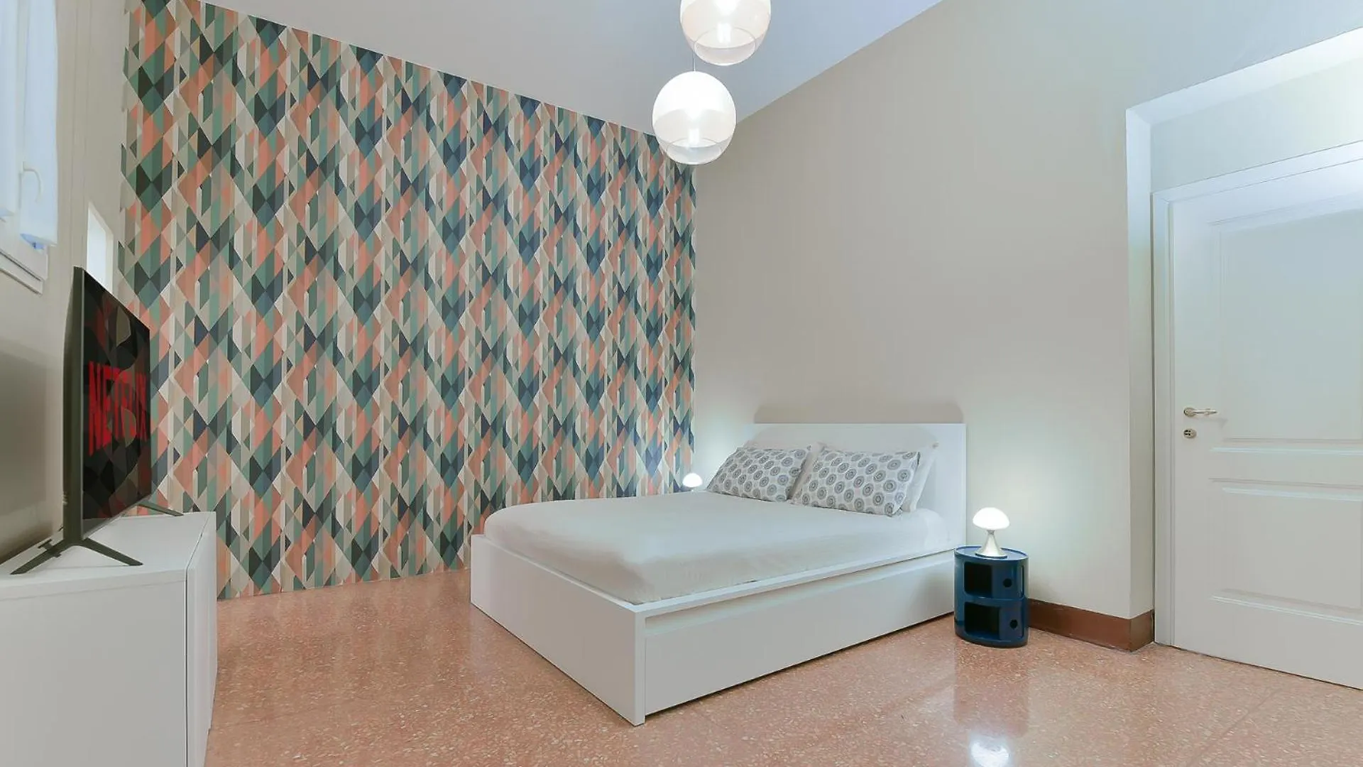 Mono Apartments Saragozza Bologna 0*,  Italy