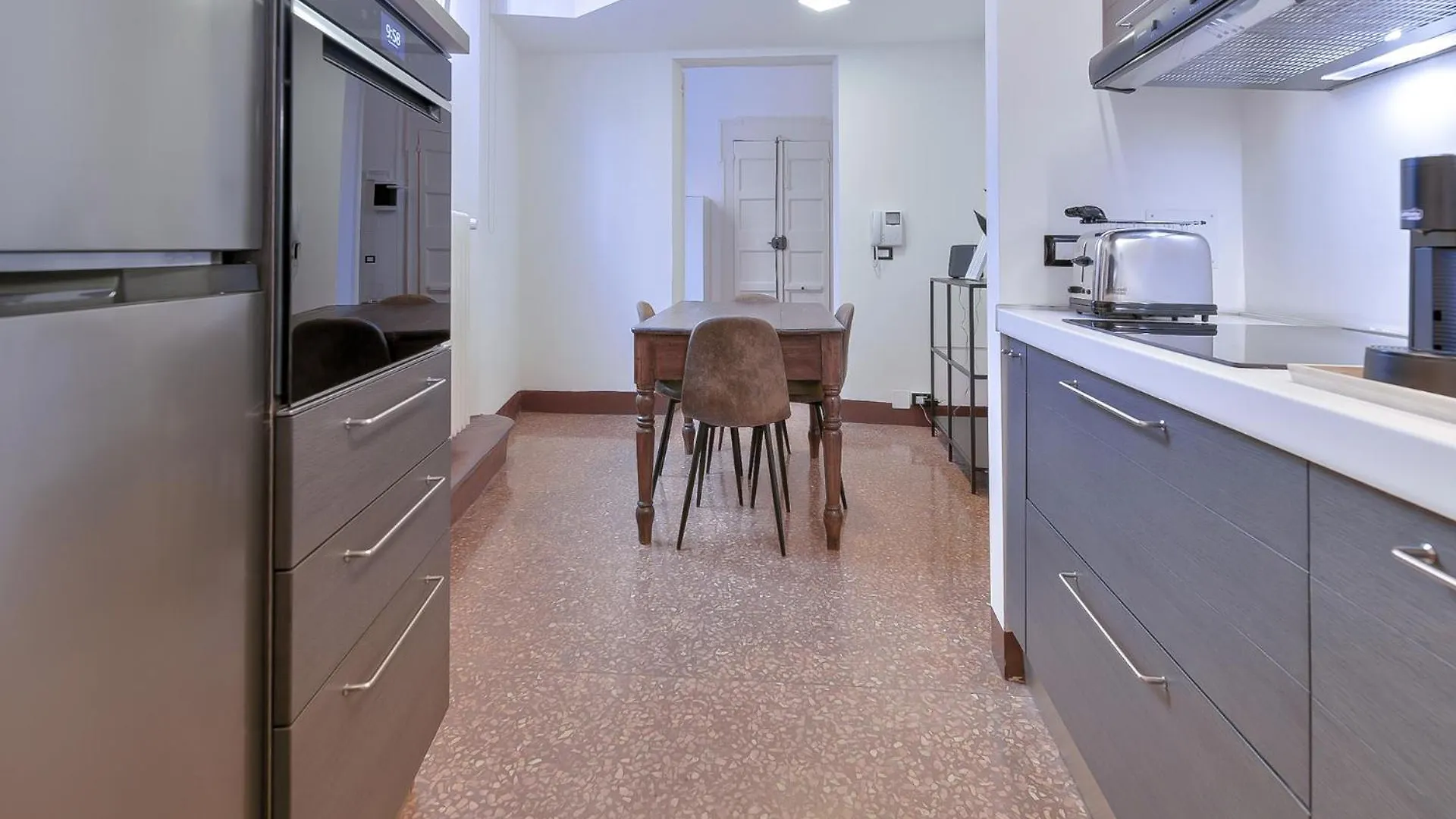Mono Apartments Saragozza Bologna 0*,