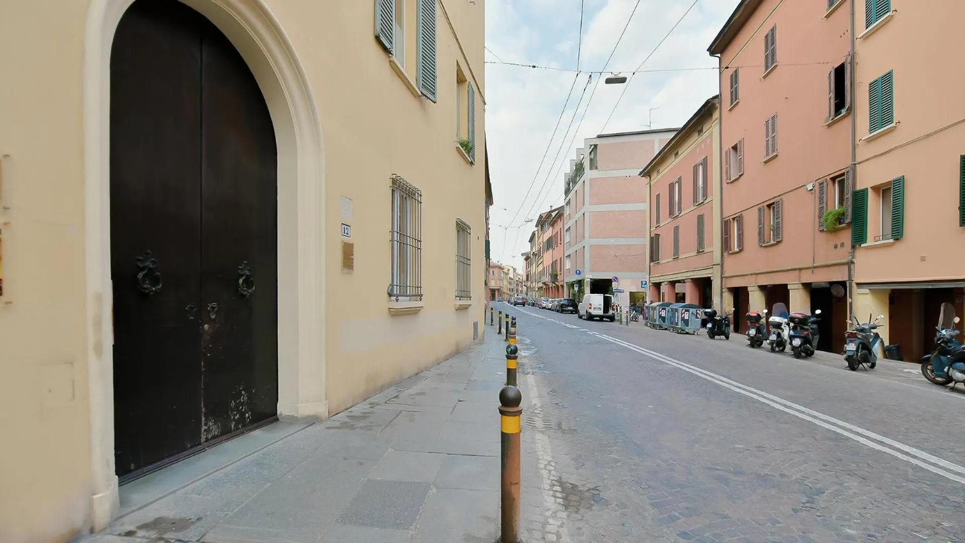 Mono Apartments Saragozza Bologna 0*,  Italy
